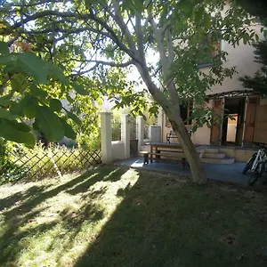 Villa Maison Jardin Et Parking Prive Dans, Grenoble